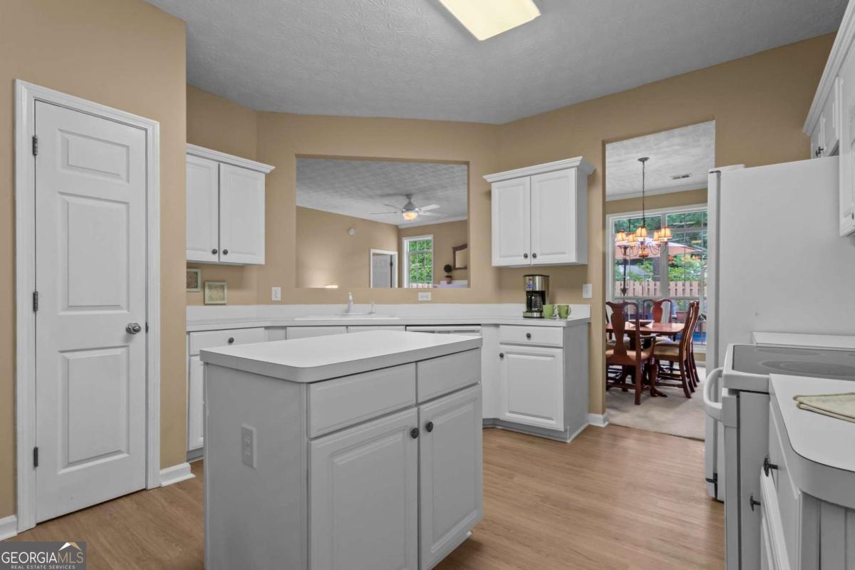 213 Colony Center DR