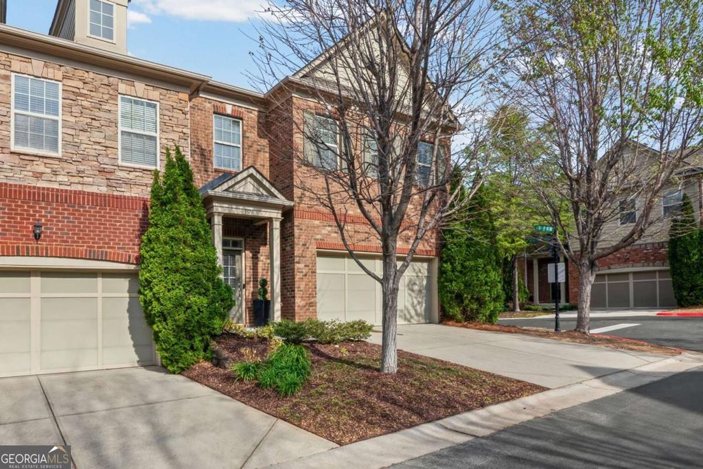 Photo of 5578 High Point Road, Atlanta, GA 30342 (MLS # 10729108)