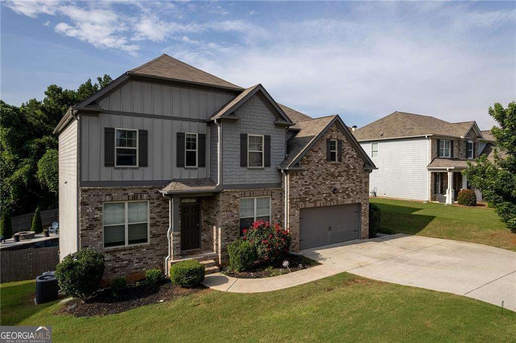 108 Fountain Oak