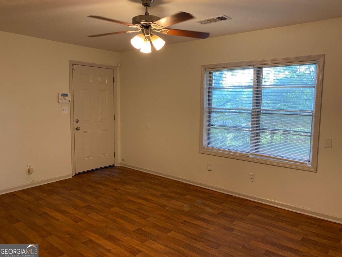 Smyrna, Georgia 30082, United States, 2 Bedrooms Bedrooms, ,1 BathroomBathrooms,Residential,Active,27702