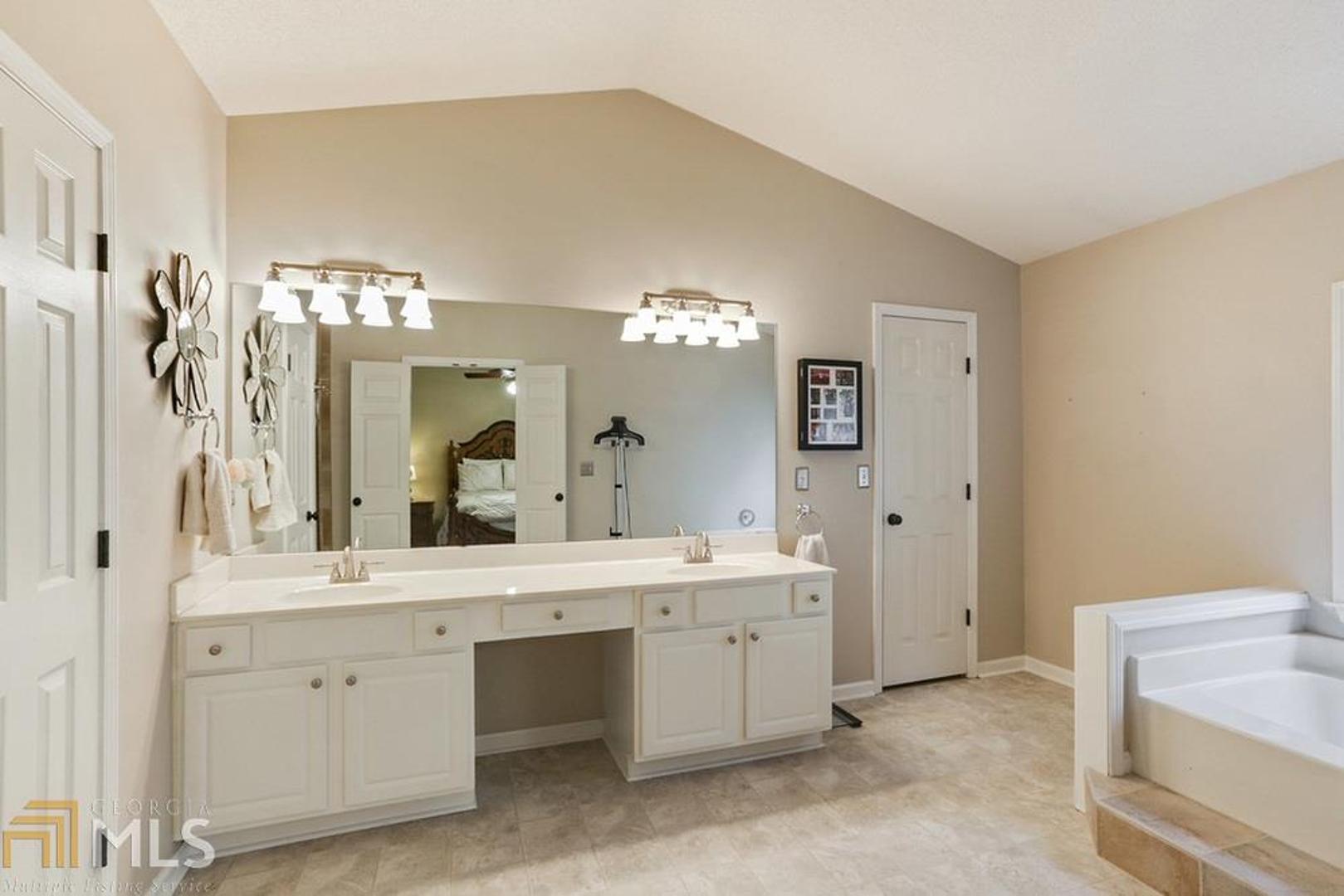 Chastain Commons - Residential