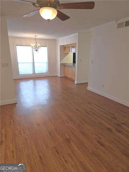 605 Woodcliff DR