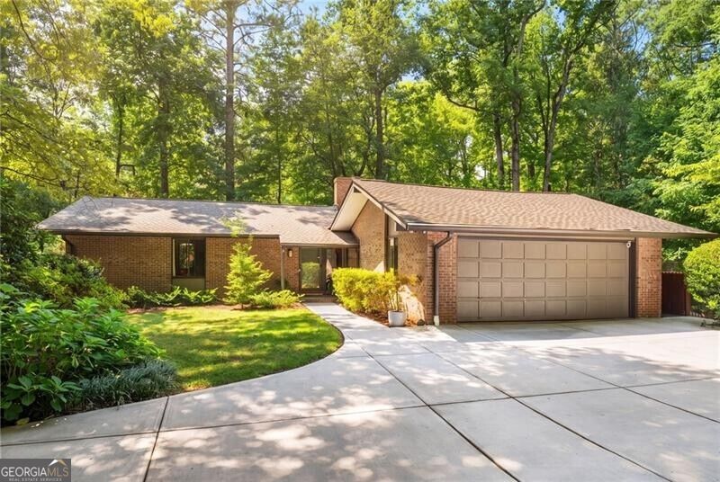 Photo of 910 Freemanwood Lane, Milton, GA 30004 (MLS # 10829873)