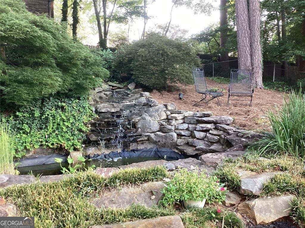 2819 Livsey DR