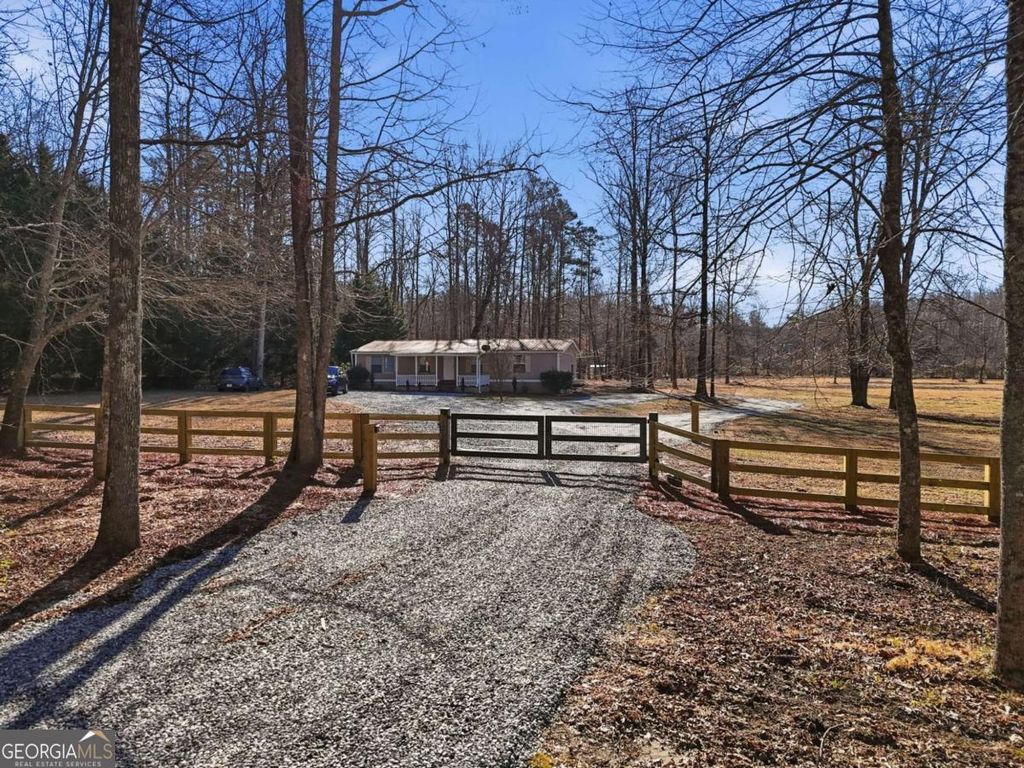 Photo of 209 Horton Road, Dahlonega, GA 30533 (MLS # 10676784)