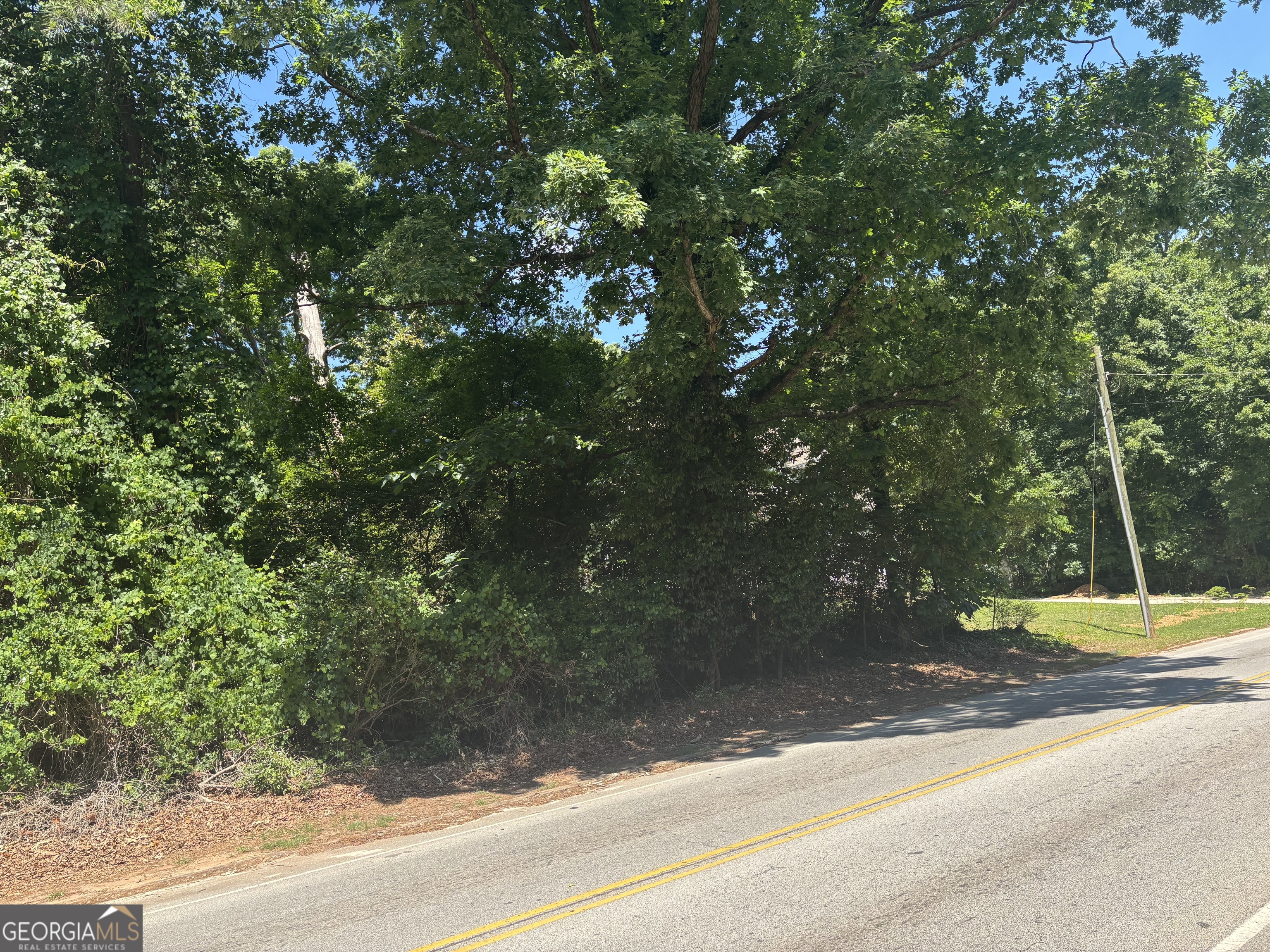 1689 Peachcrest RD