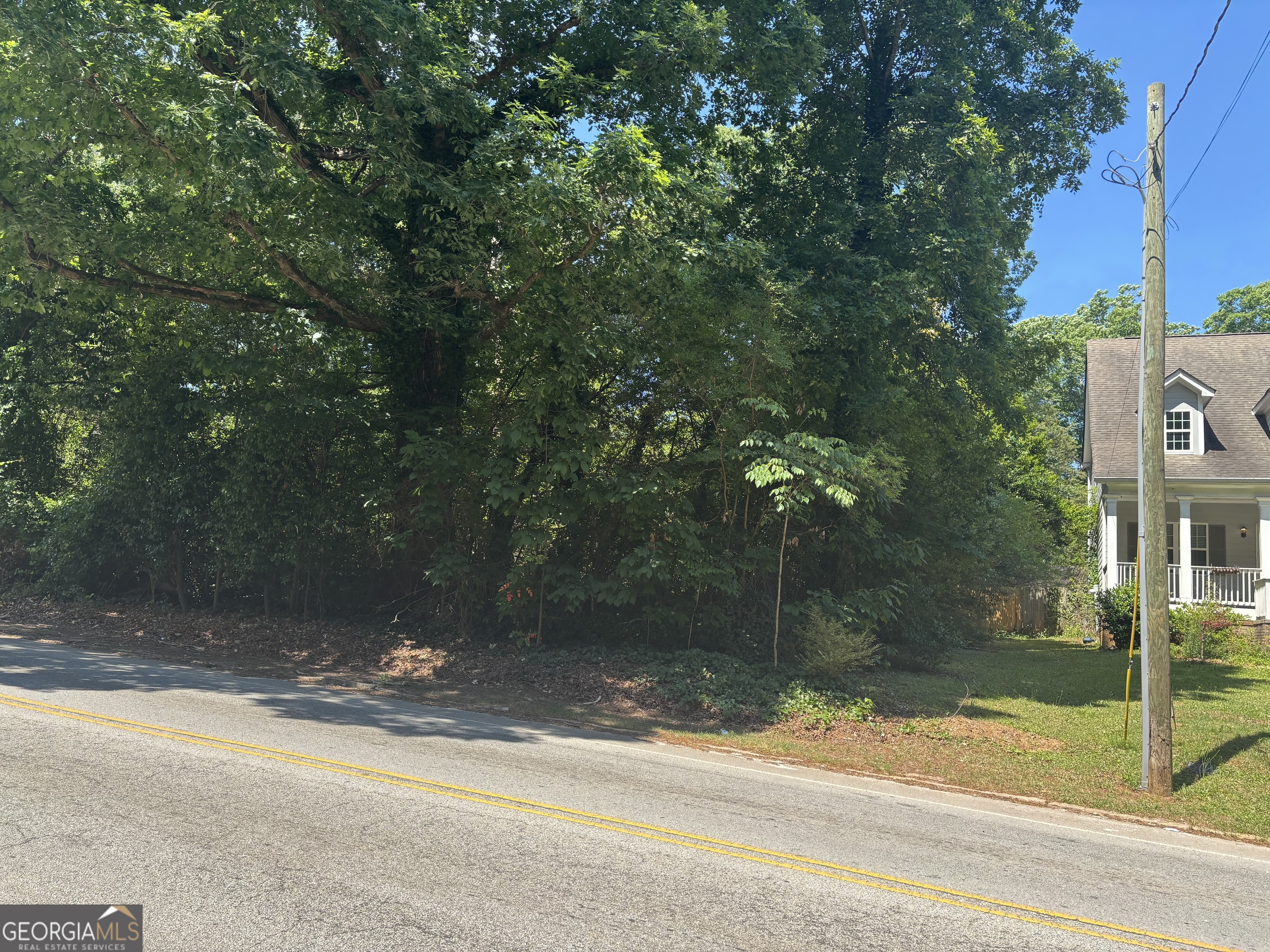 1689 Peachcrest RD