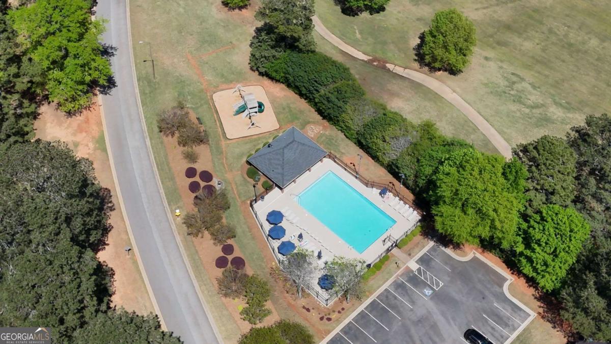 1140 Riverhill DR