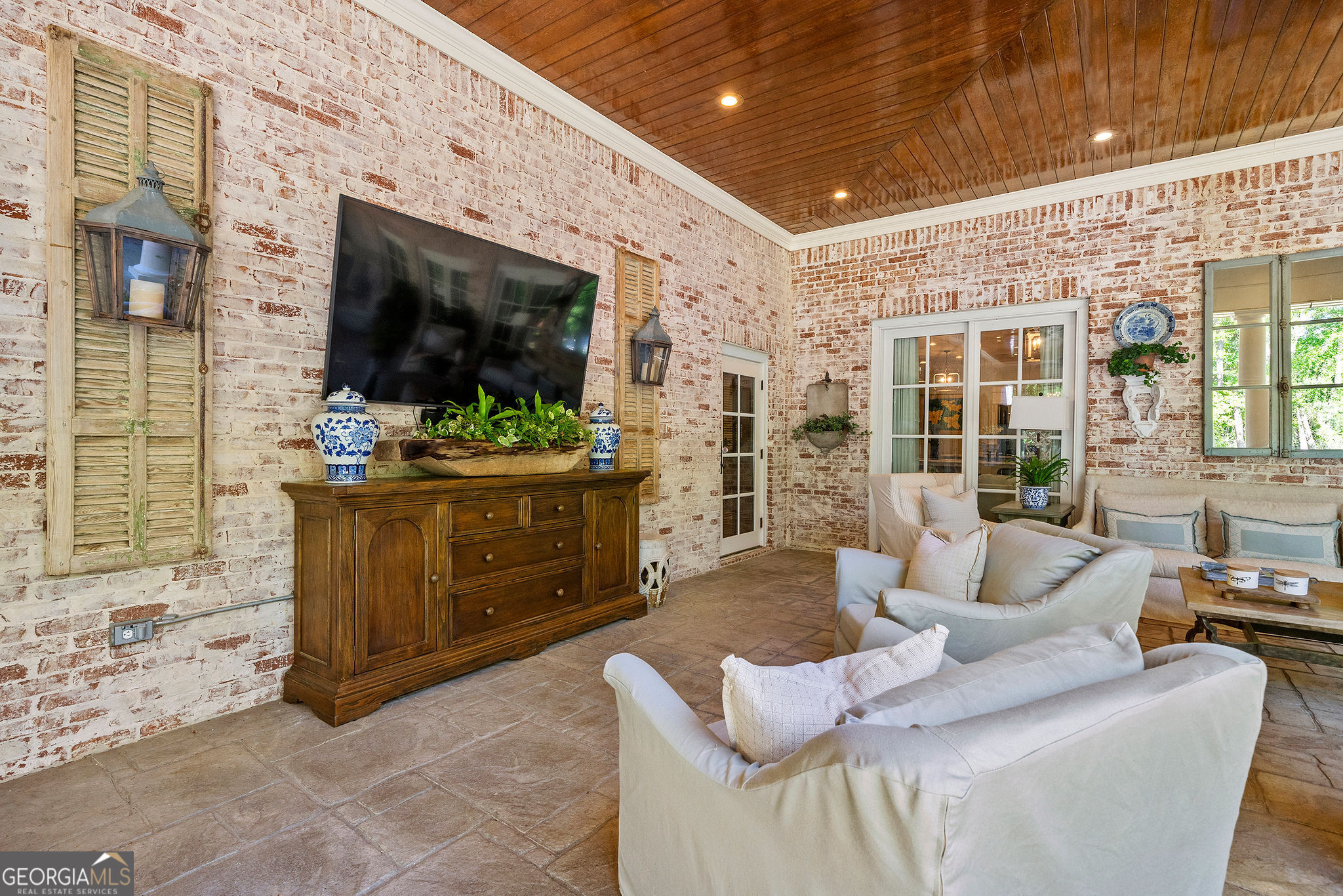 Valdosta, Georgia 31605, United States, 5 Bedrooms Bedrooms, ,7 BathroomsBathrooms,Residential,Active,59977