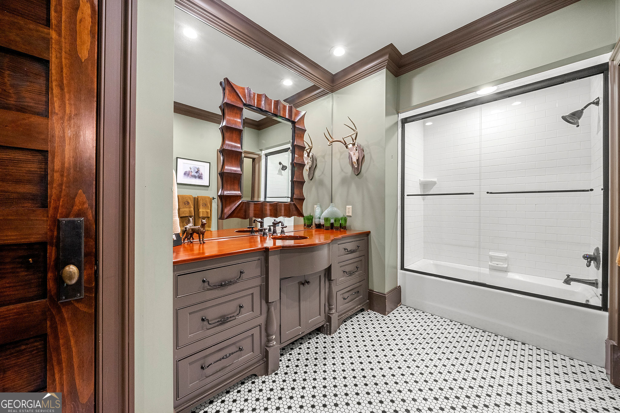 Valdosta, Georgia 31605, United States, 5 Bedrooms Bedrooms, ,7 BathroomsBathrooms,Residential,Active,59977