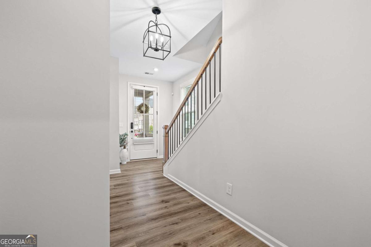 6710 Pippin WALK