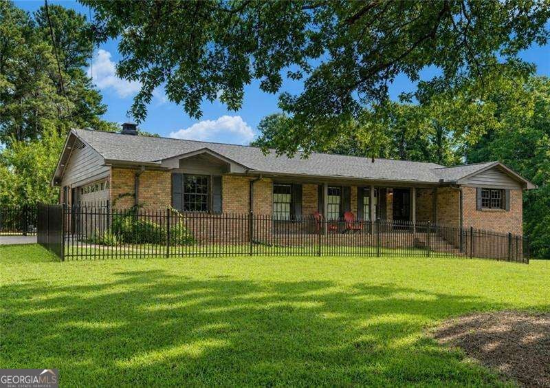 381 Chicopee DR NE