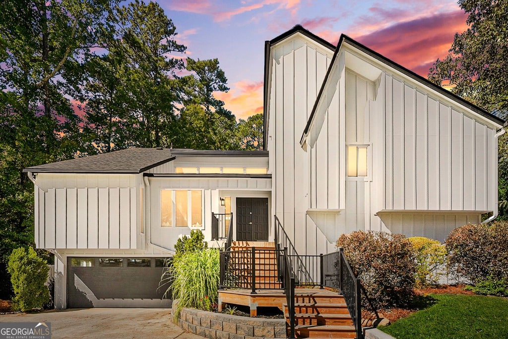 Photo of 3031 Alberta Drive, Marietta, GA 30062 (MLS # 10875854)