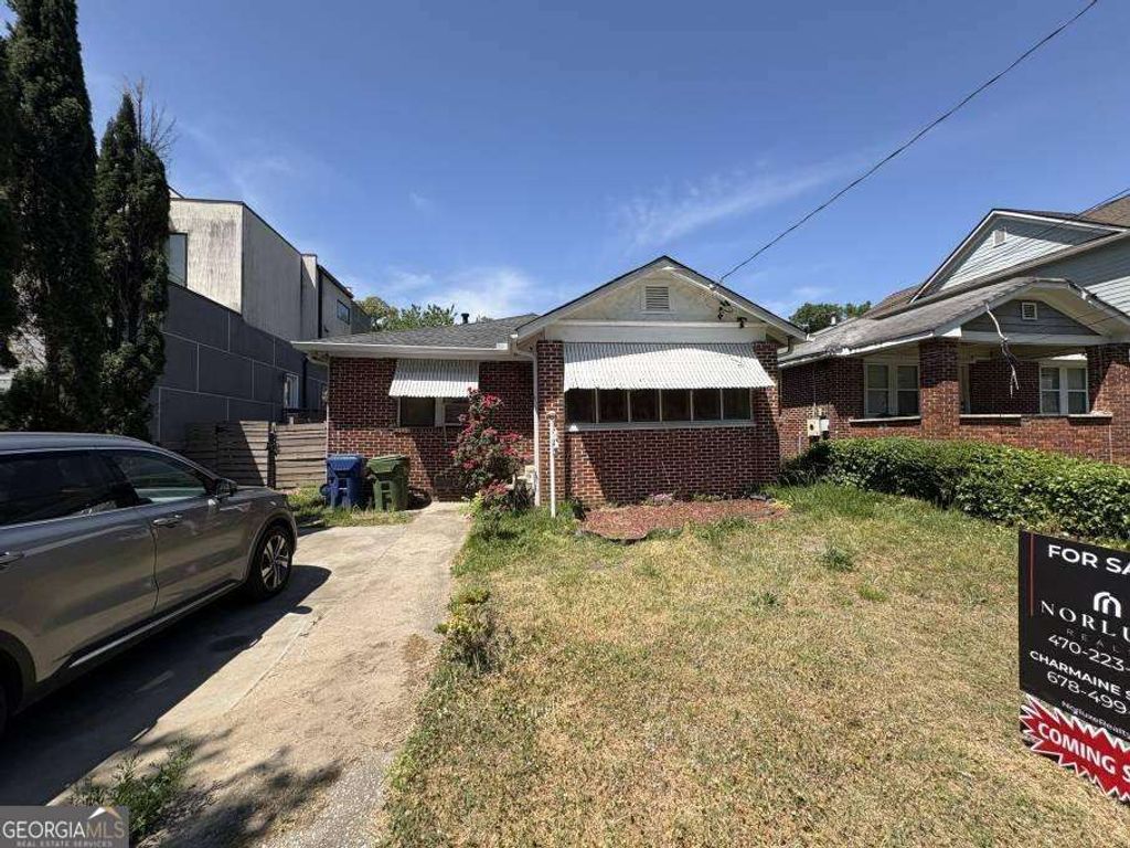 Photo of 11 Walthall Street SE, Atlanta, GA 30317 (MLS # 10741096)