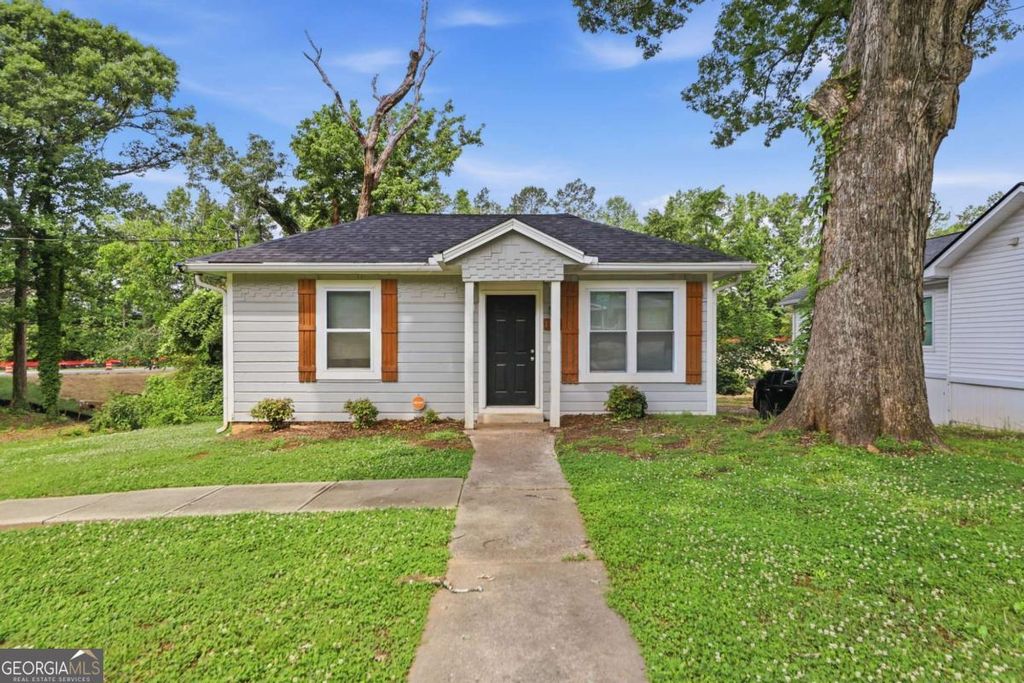 Photo of 1152 Wedgewood Drive NW, Atlanta, GA 30318 (MLS # 10776148)