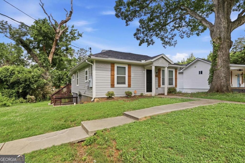 Photo of 1152 Wedgewood Drive NW, Atlanta, GA 30318 (MLS # 10776148)