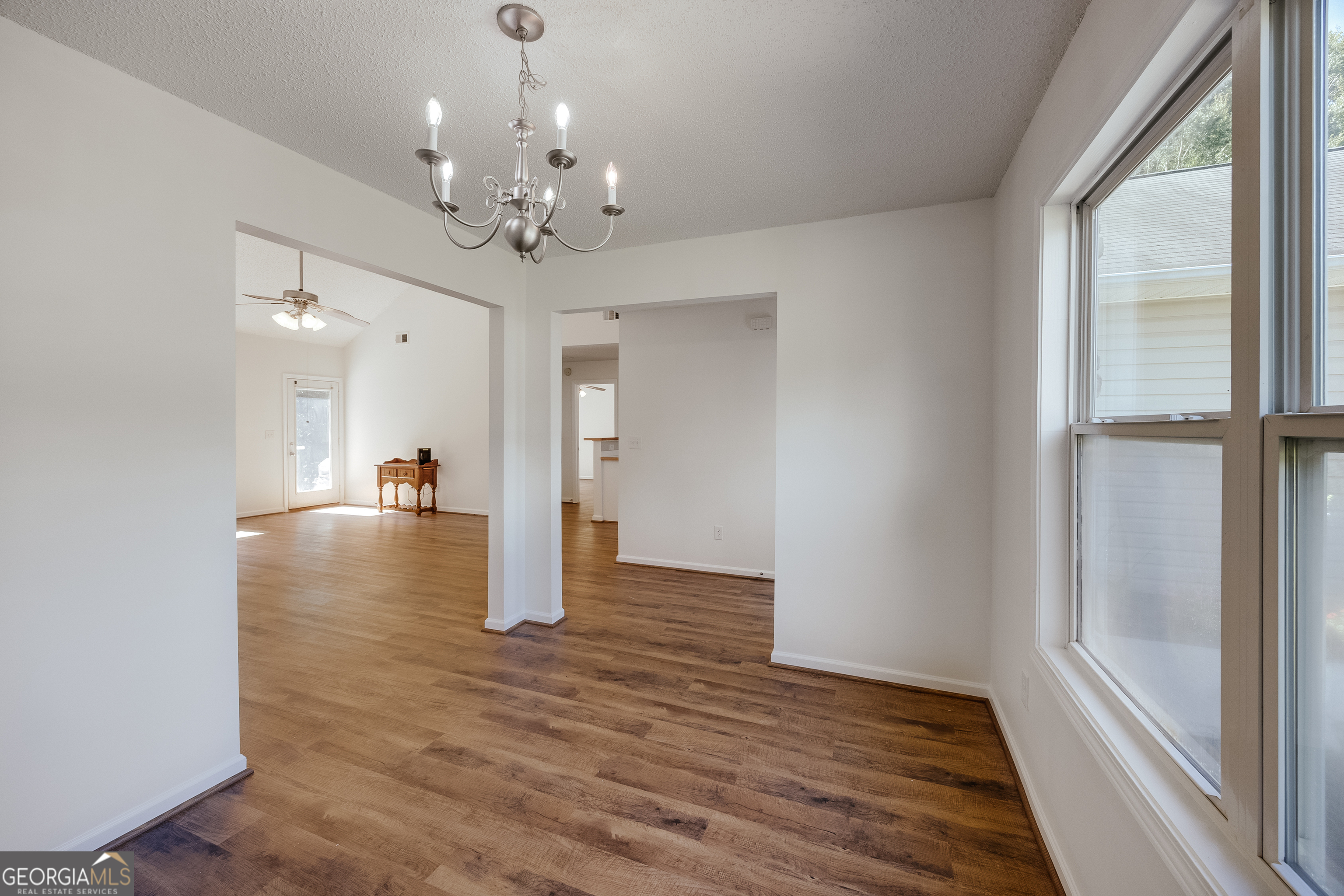 506 Ashley LN