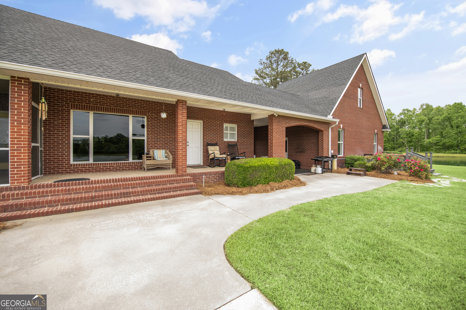 3860 Blalock AVE