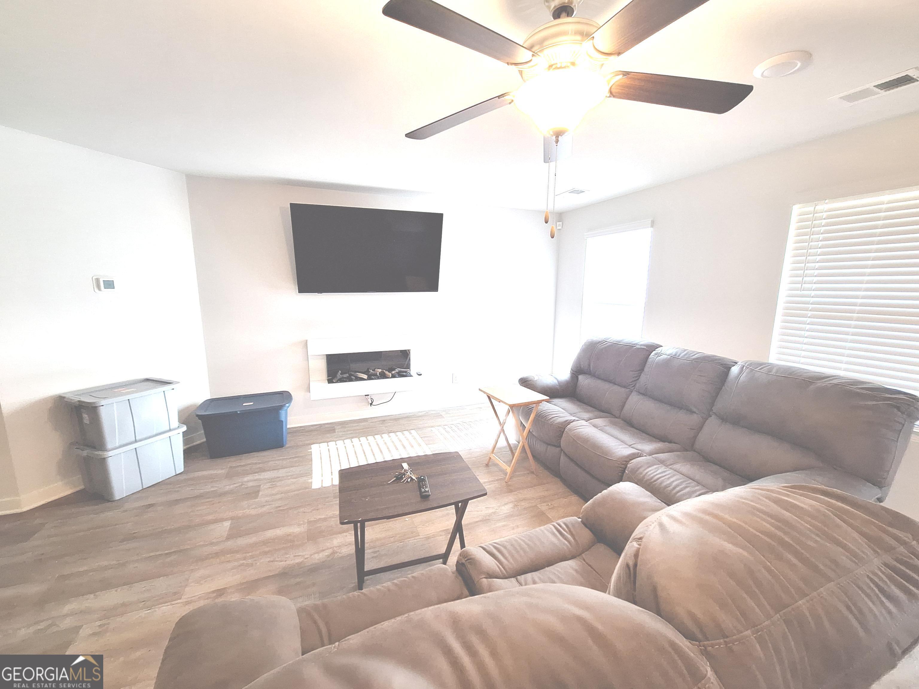 1105 Laflor WAY