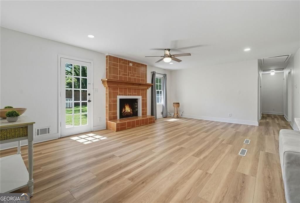 Abington Park - Residential