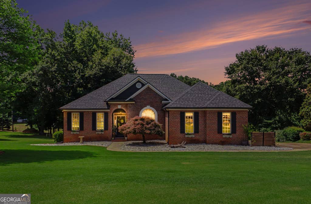 Photo of 80 Bay Drive, Newnan, GA 30263 (MLS # 10793314)