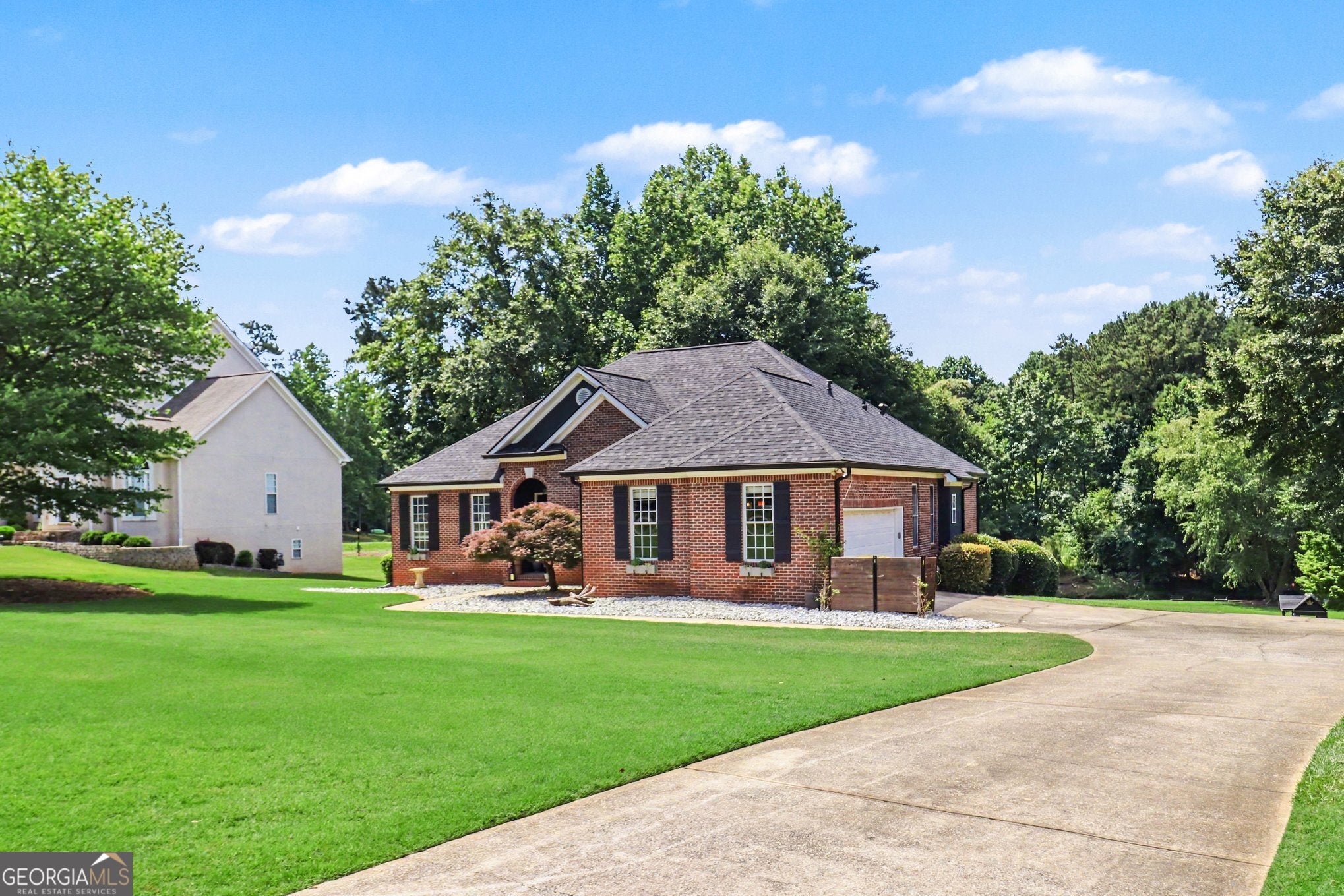 80 Bay DR