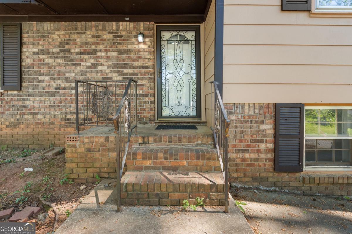 2159 Chestnut Log DR