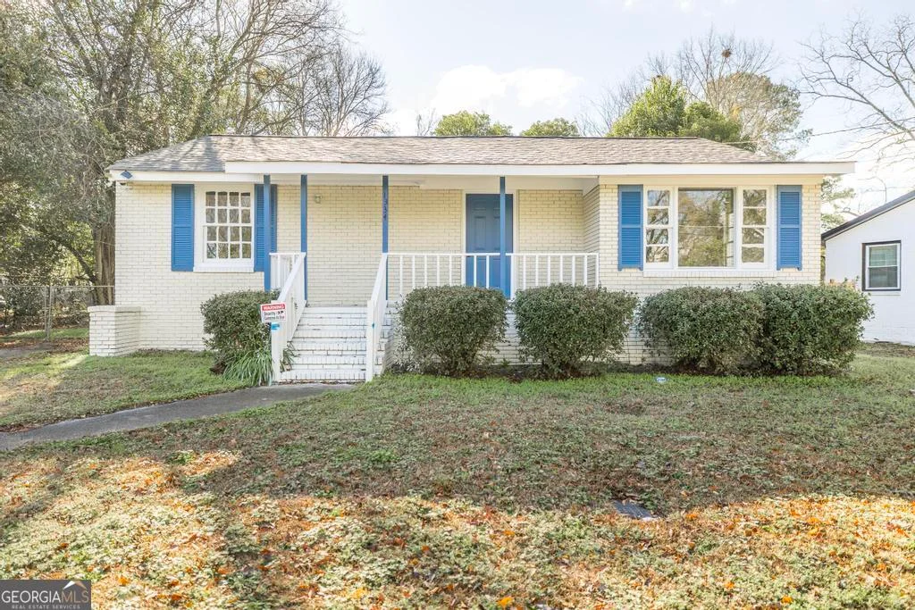 1334 Lakeview Drive