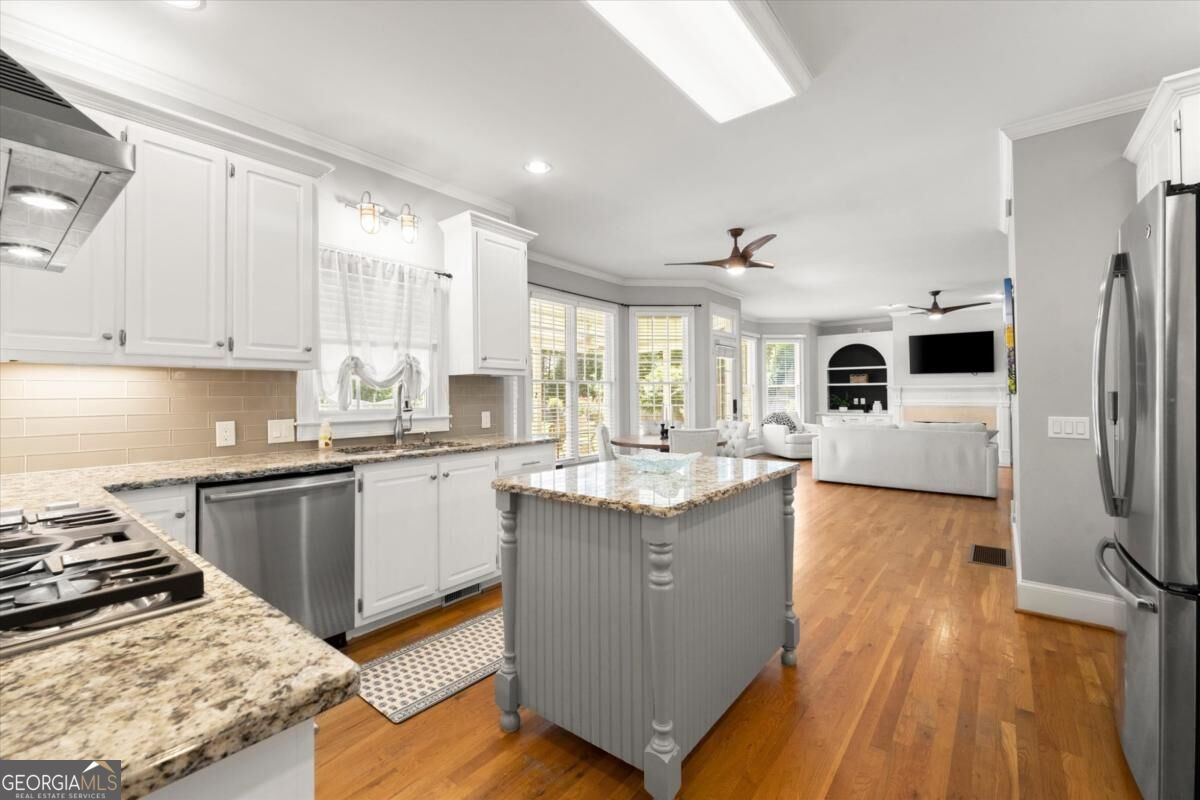 5020 Hamptons Club DR