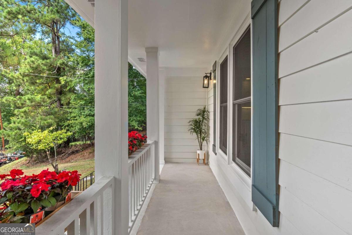 210 Valleybrook DR