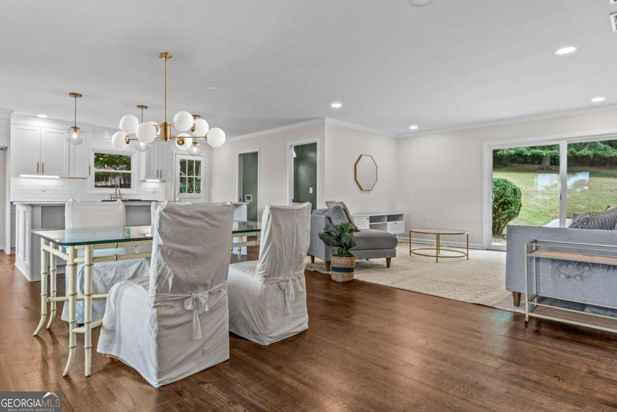 210 Valleybrook DR