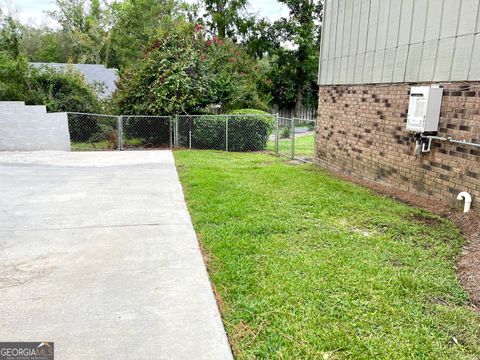 A home in Valdosta