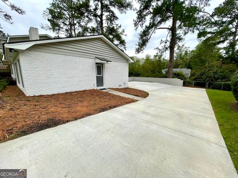 A home in Valdosta