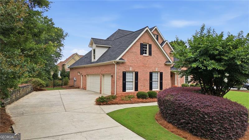 6915 Lancaster CIR