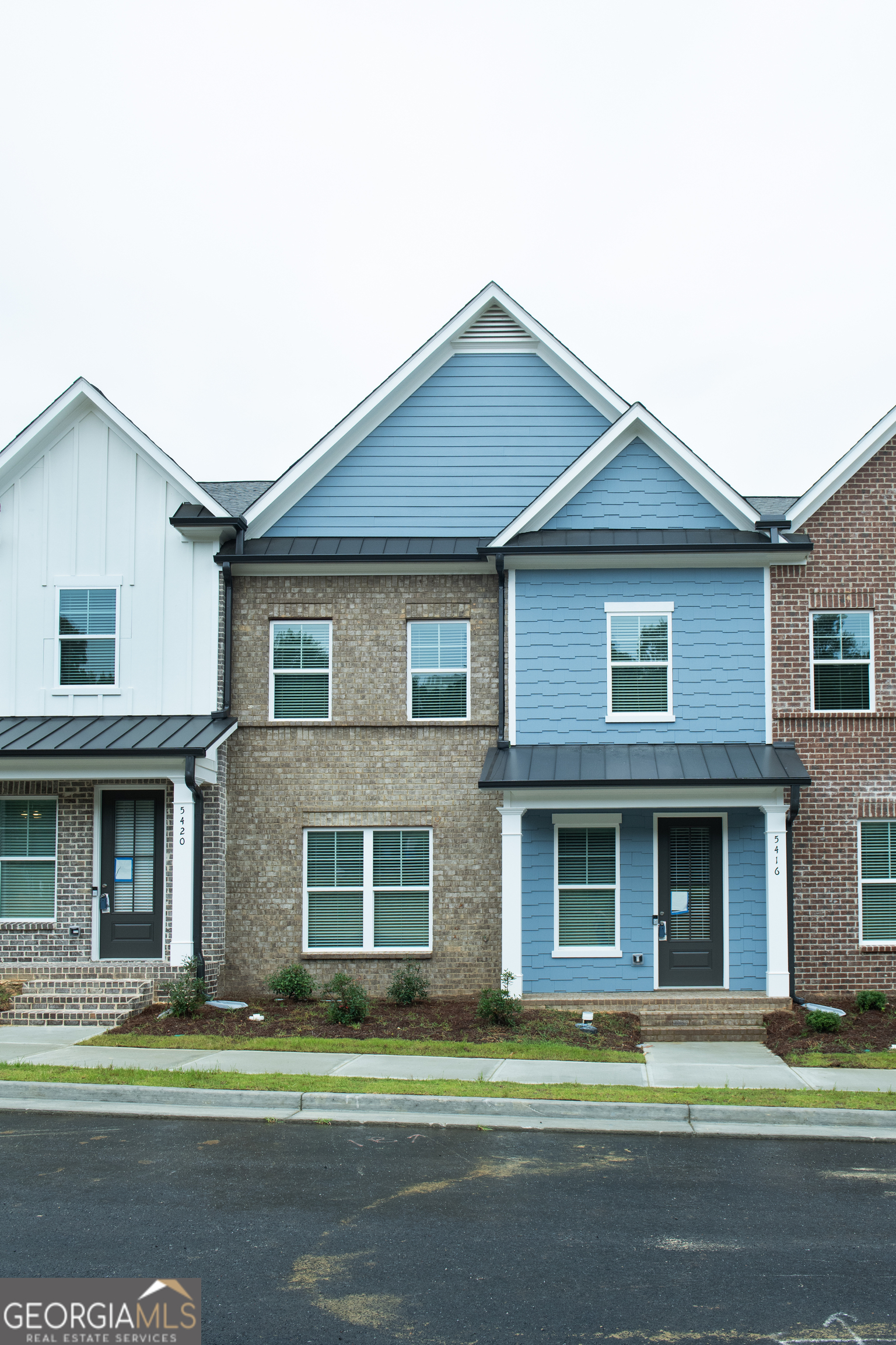 5381 GRAY BIRCH BND