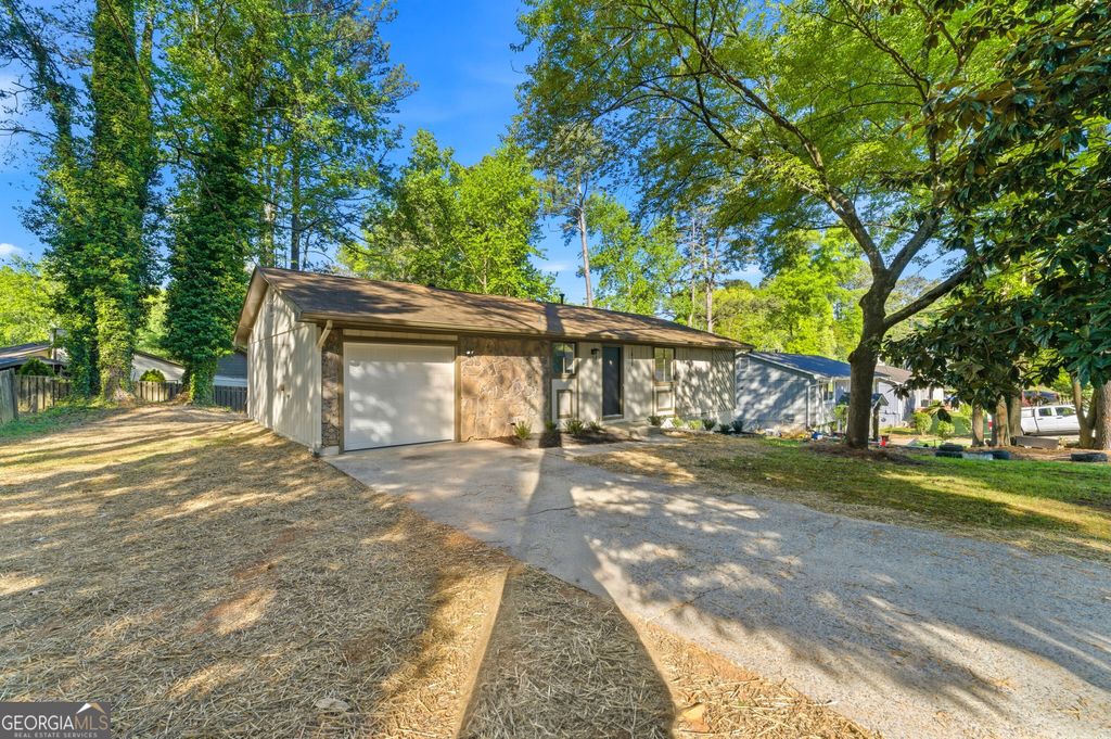 Photo of 1450 Reddington Lane, Norcross, GA 30093 (MLS # 10732174)