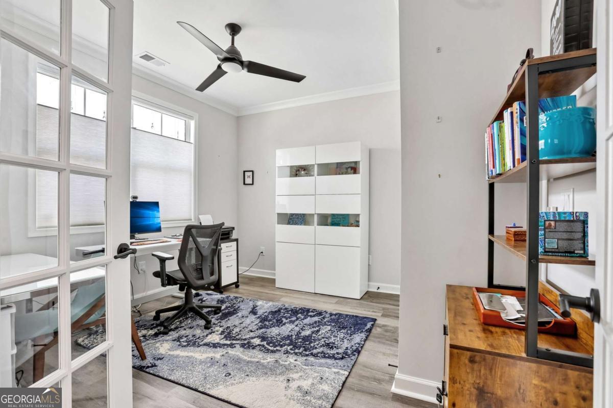 3722 Silvery WAY