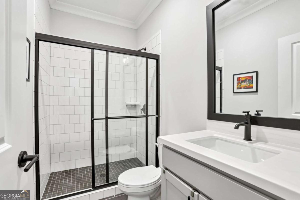 3722 Silvery WAY