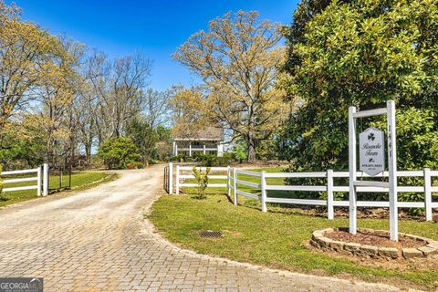 A home in Newnan