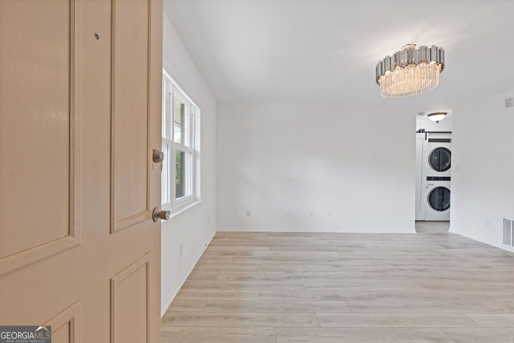 Photo of 3510 Roswell Road NW #APT C2, Atlanta, GA 30305 (MLS # 10769462)