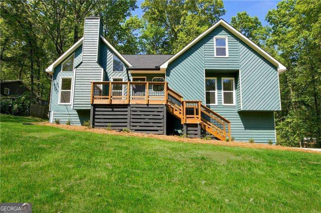 Photo of 3375 Spinnaker Way, Acworth, GA 30102 (MLS # 10767607)