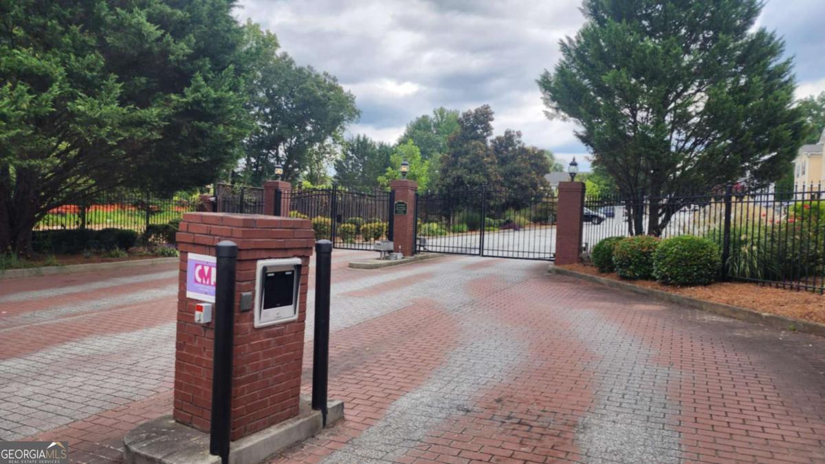 Sierra West - Residential