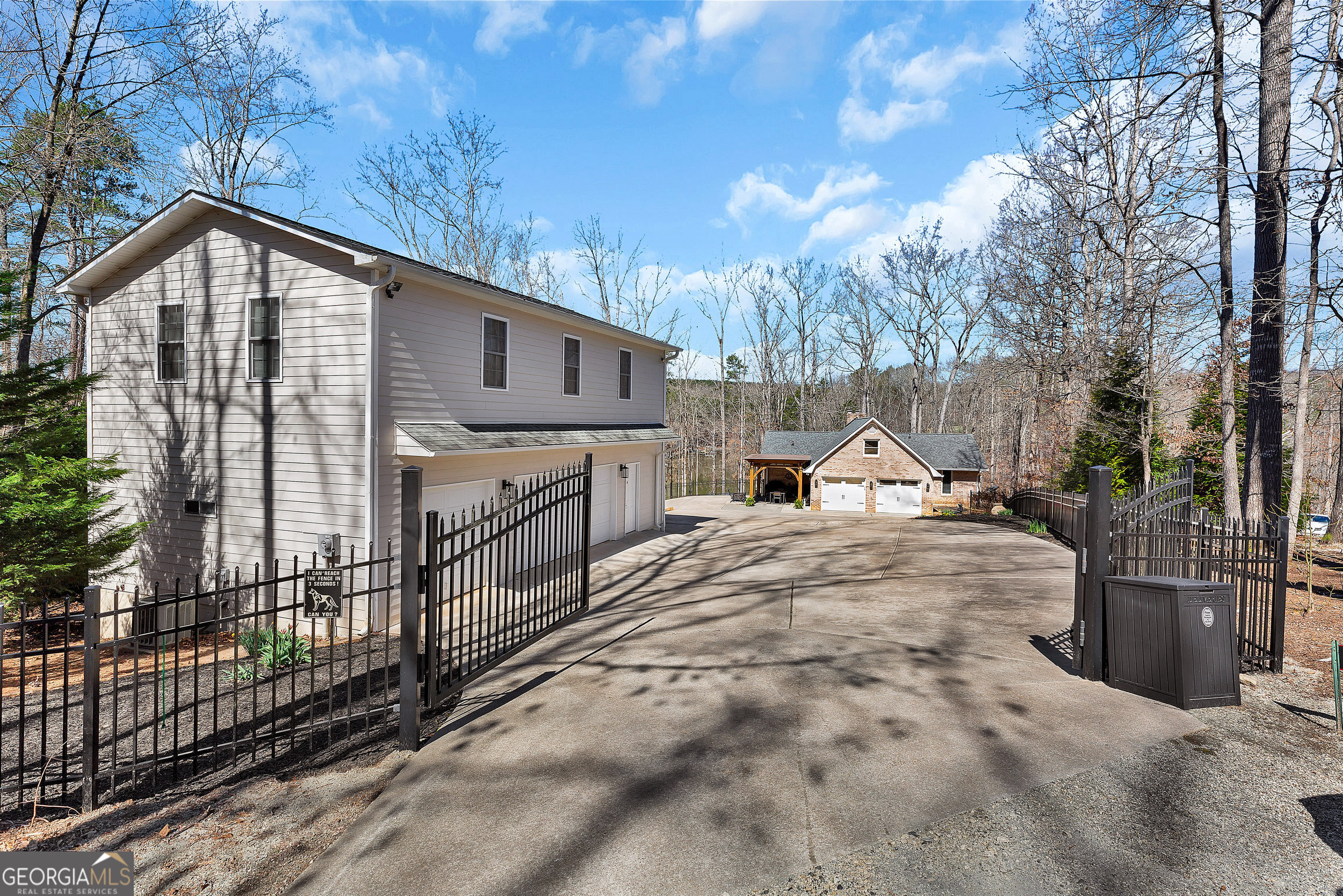 Listing image 1