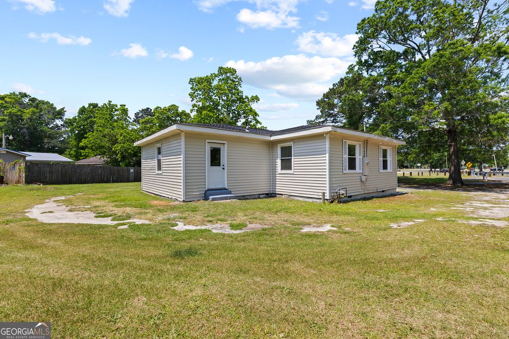 Photo of 237 Suzanne Drive, Warner Robins, GA 31093 (MLS # 10741078)