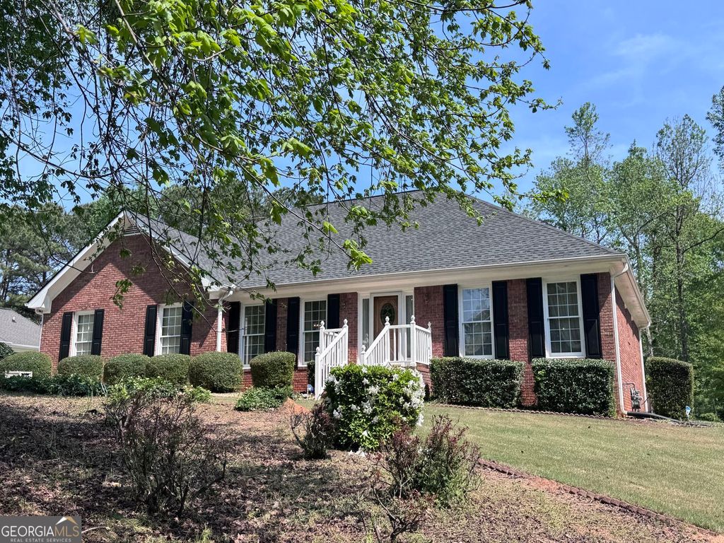 Photo of 1329 Saxony Drive SE, Conyers, GA 30013 (MLS # 10727964)