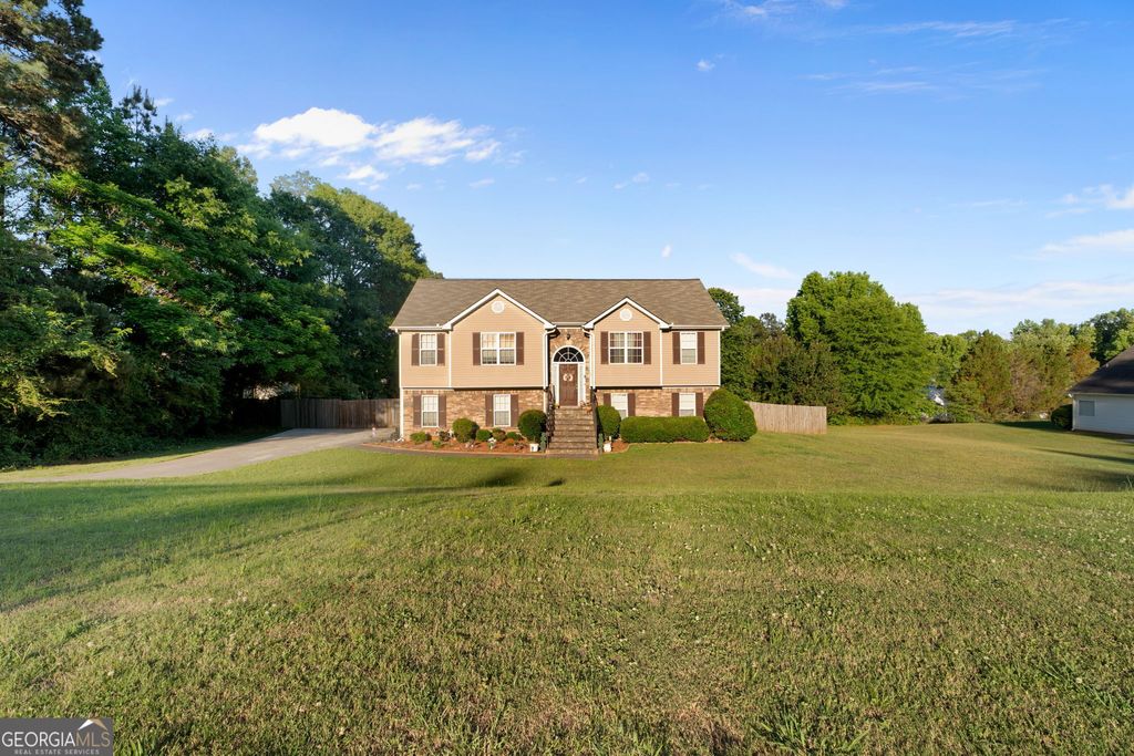 Photo of 20 Centipede Drive, Covington, GA 30016 (MLS # 10765869)