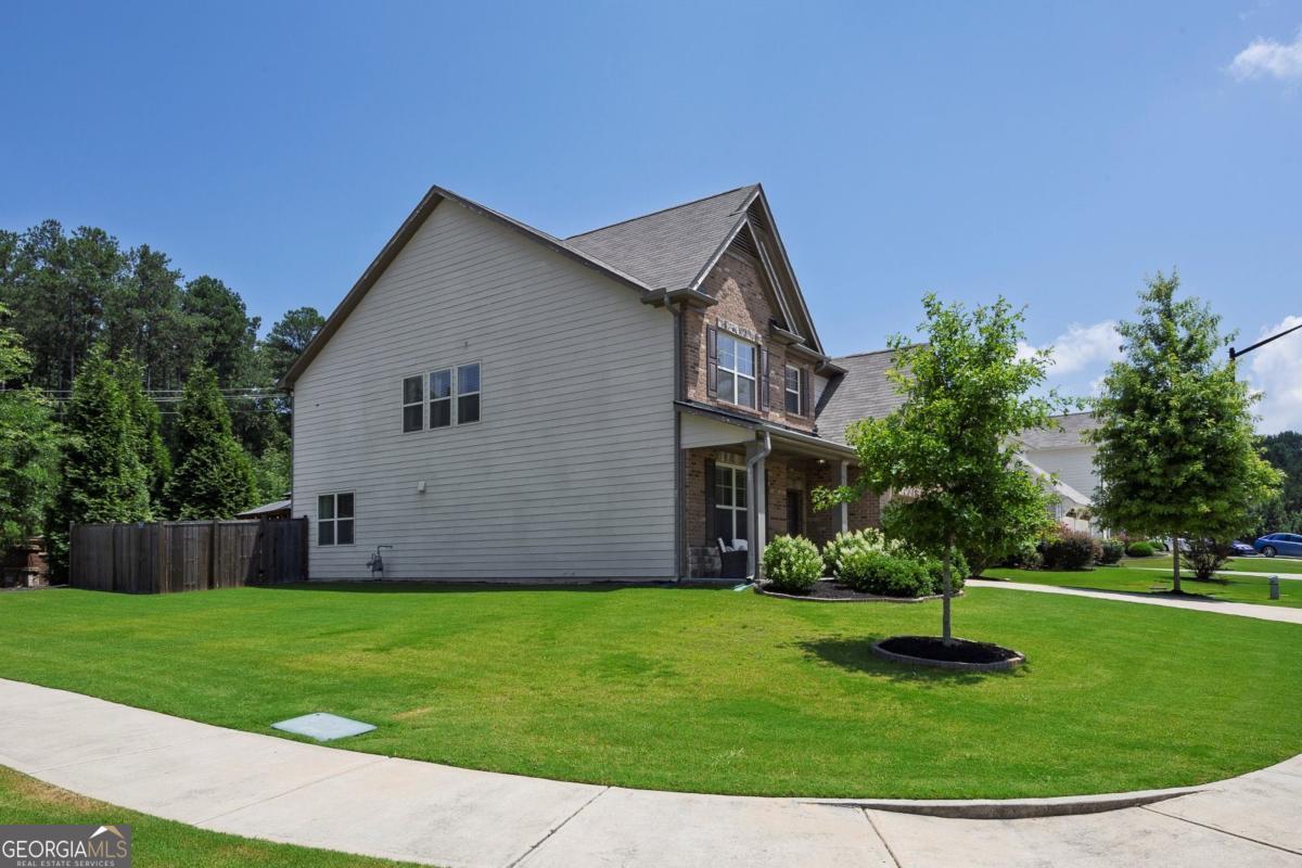 15 Eastcreek CT