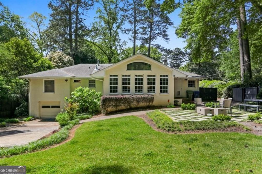 Photo of 3911 Wieuca Road, Atlanta, GA 30342 (MLS # 10801831)