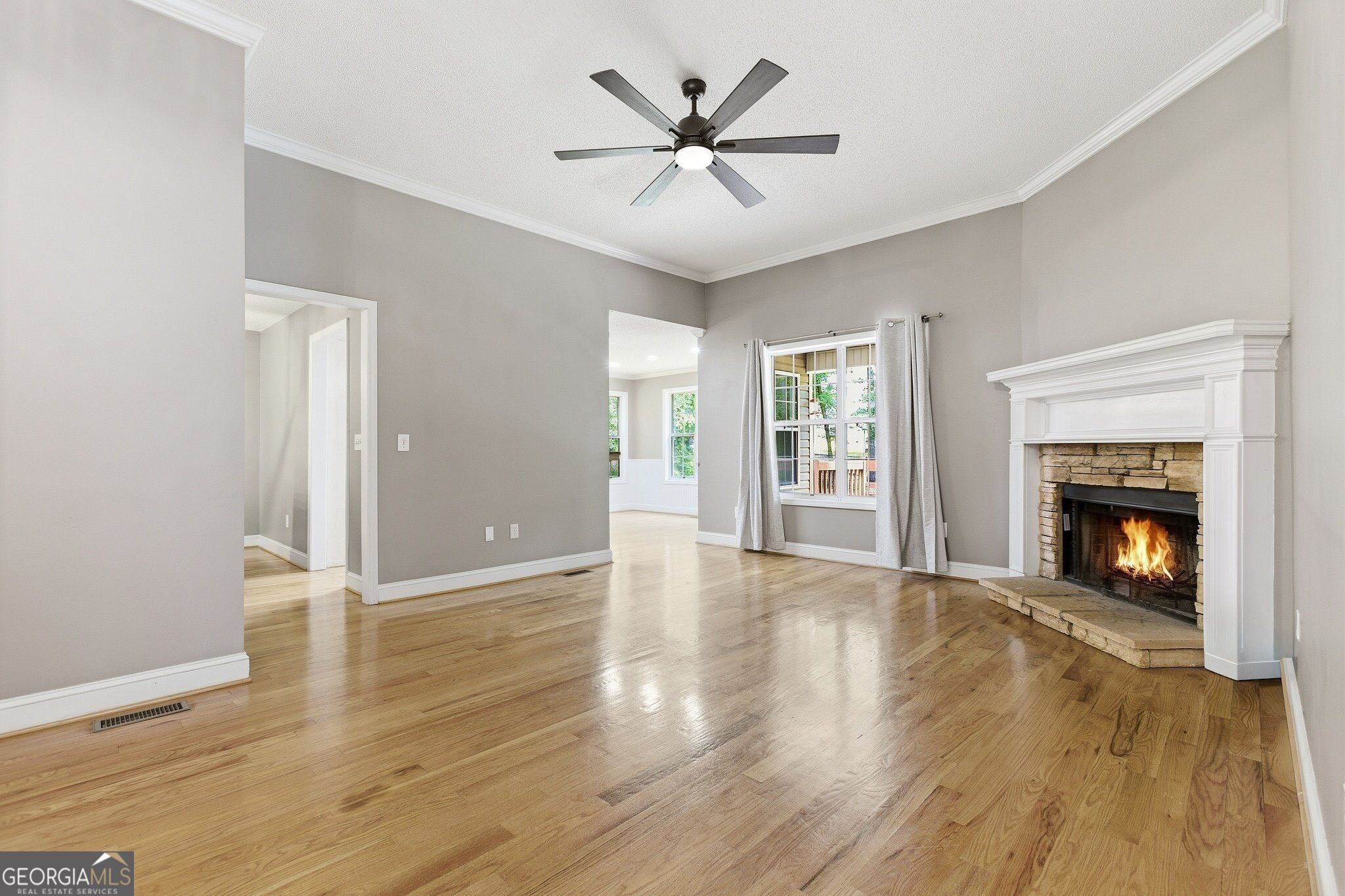 24 Walnut LN NE