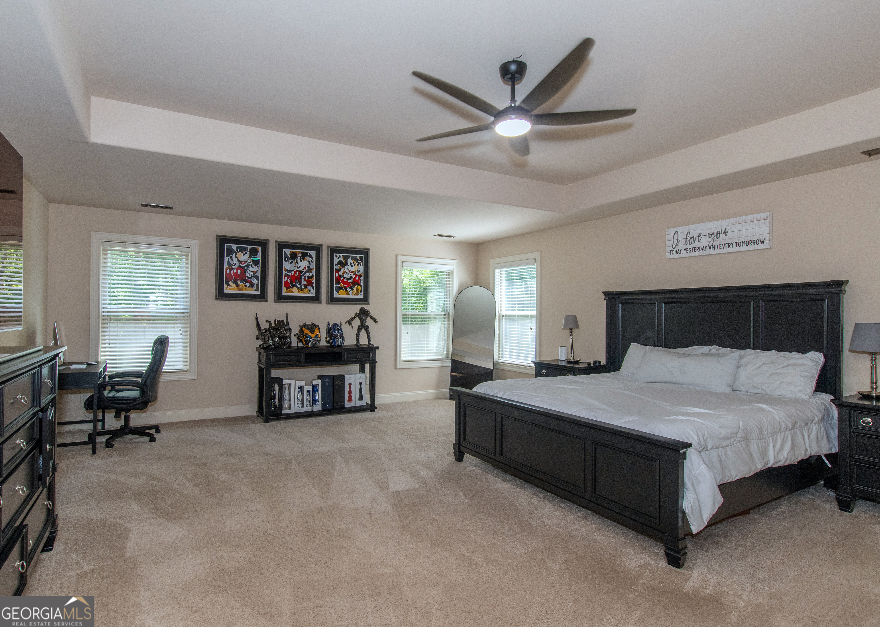 Newnan, Georgia 30265, United States, 6 Bedrooms Bedrooms, ,5 BathroomsBathrooms,Residential,Active,151513